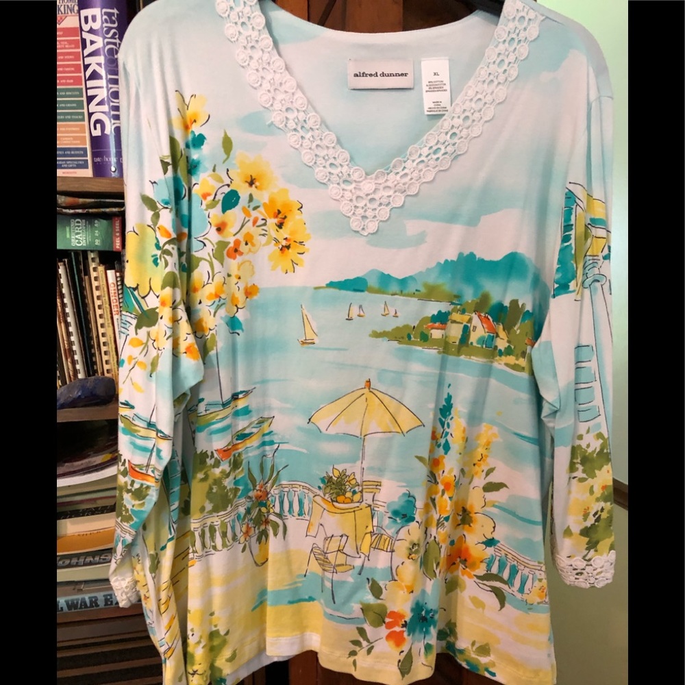 NWOT SUMMER TOP